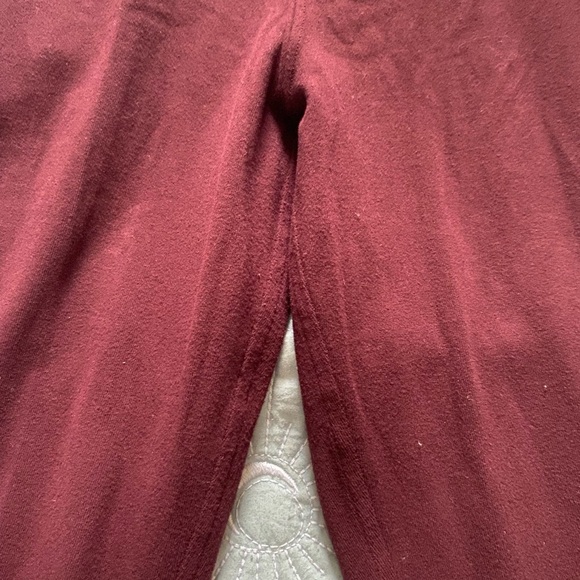 Lululemon burgundy Jogger Pants size 8 for women’s - Picture 12 of 12